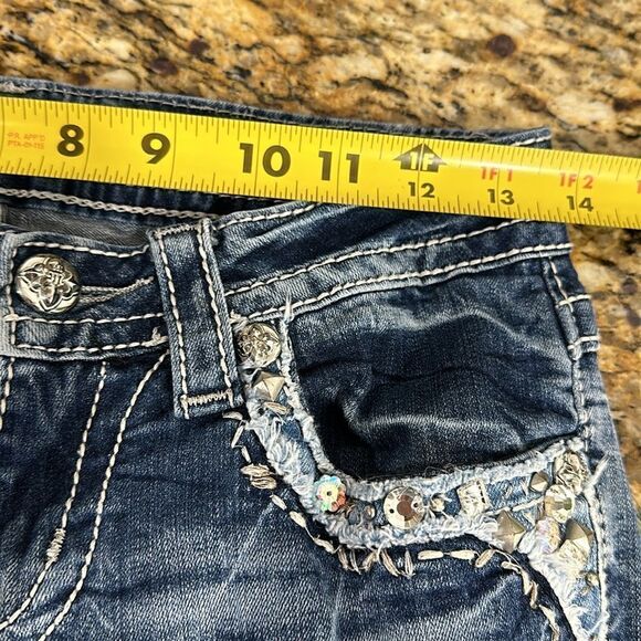 Miss Me Low Rise Embellished Signature Cuffed Capri Size 25 - Picture 6 of 8